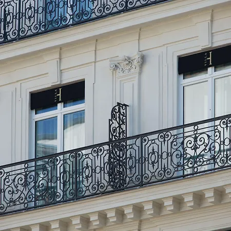 Hotel La Haussmann 4*