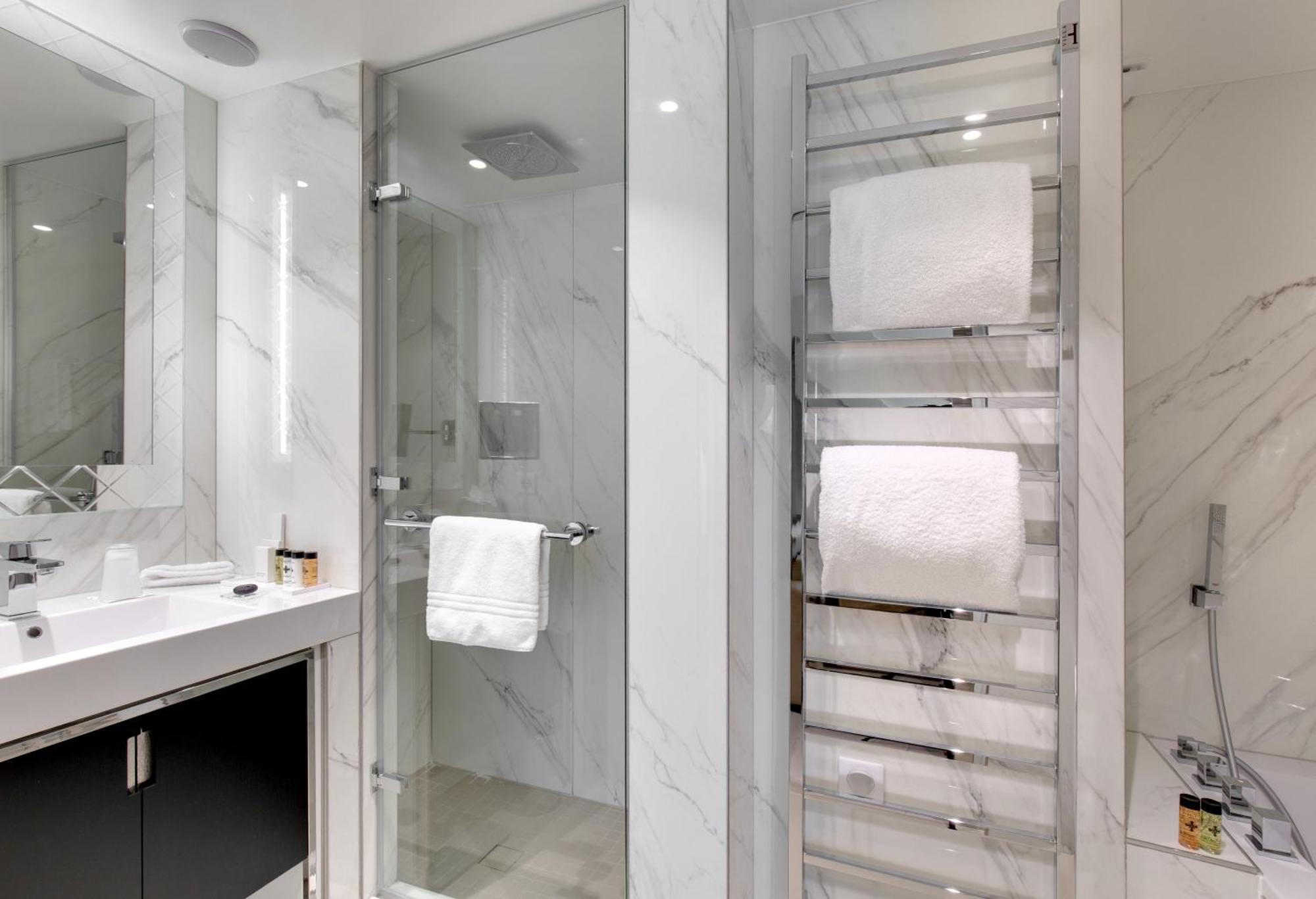 La Haussmann Hotel 4*